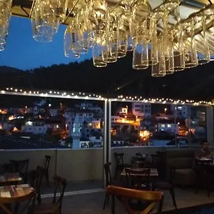 旅馆 樱花套房旅舍, 费特希耶